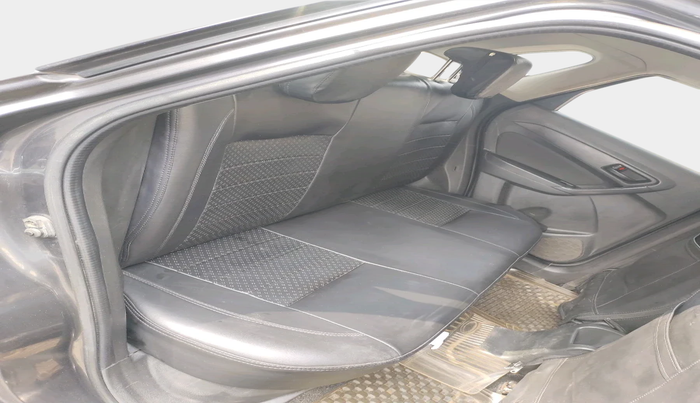 2018 Maruti Vitara Brezza VDI (O), Diesel, Manual, 1,24,065 km, interior