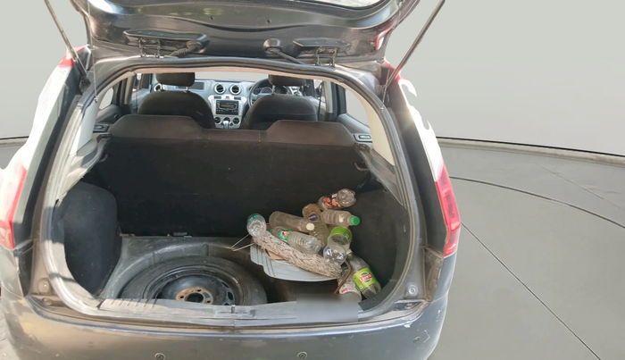 2011 Ford Figo ZXI 1.2 PETROL, Petrol, Manual, 1,53,978 km, exterior