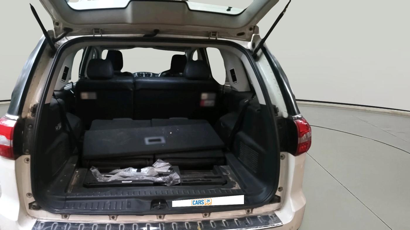 2017 Tata Hexa XTA 4X2 7 STR, Diesel, Automatic, 55,347 km, exterior