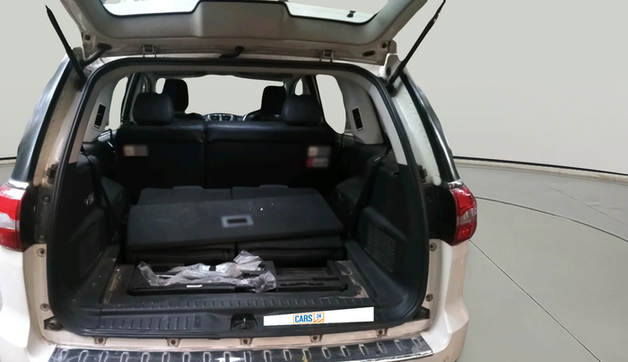 2017 Tata Hexa XTA 4X2 7 STR, Diesel, Automatic, 55,347 km, exterior