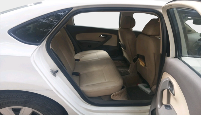 2011 Volkswagen Vento TRENDLINE 1.6, Petrol, Manual, 84,185 km, interior