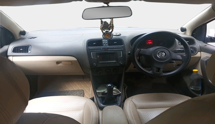 2011 Volkswagen Vento TRENDLINE 1.6, Petrol, Manual, 84,185 km, interior