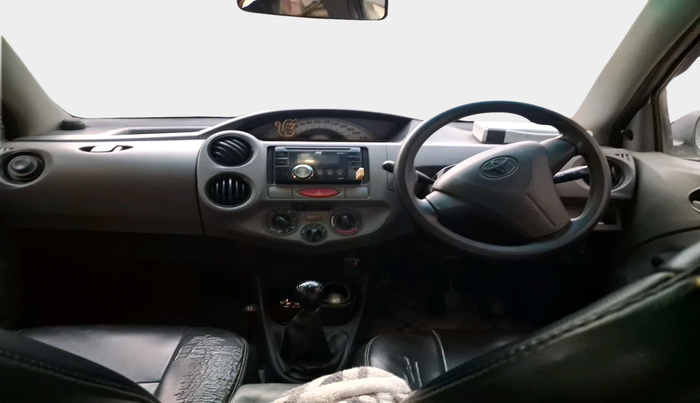 2011 Toyota Etios G, Petrol, Manual, 2,31,680 km, interior