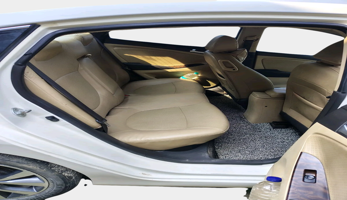 2015 Hyundai Verna FLUIDIC 4S 1.6 VTVT SX, Petrol, Manual, 81,696 km, interior