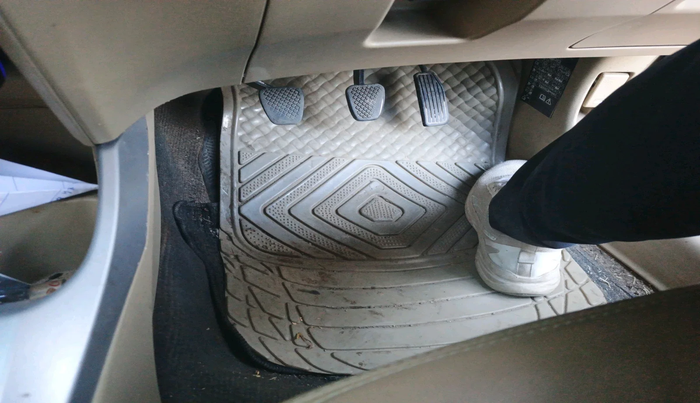 2011 Honda City 1.5L I-VTEC S MT, Petrol, Manual, 1,21,636 km, interior