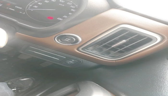 2024 Mahindra SCORPIO-N Z8 PETROL MT 7 STR, Petrol, Manual, 10,698 km, interior