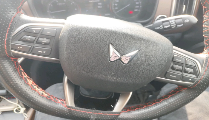 2024 Mahindra SCORPIO-N Z8 PETROL MT 7 STR, Petrol, Manual, 10,698 km, interior