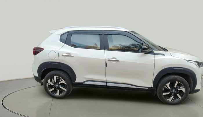 2025 Nissan MAGNITE N-Connecta B4D 1.0 Petrol AMT, Petrol, Automatic, 8,700 km, exterior