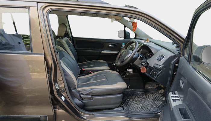 2011 Maruti Wagon R 1.0 VXI, Petrol, Manual, 77,816 km, interior