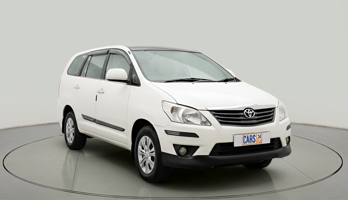 2013 Toyota Innova G1 2.5, Diesel, Manual, 1,26,268 km, exterior