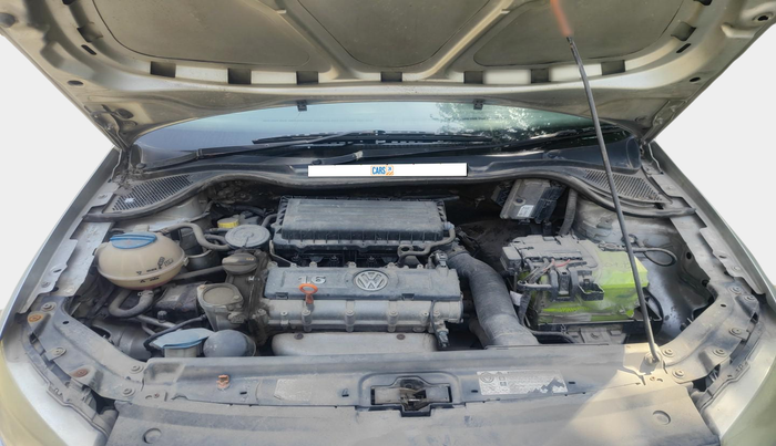 2011 Volkswagen Vento TRENDLINE 1.6, Petrol, Manual, 76,300 km, exterior