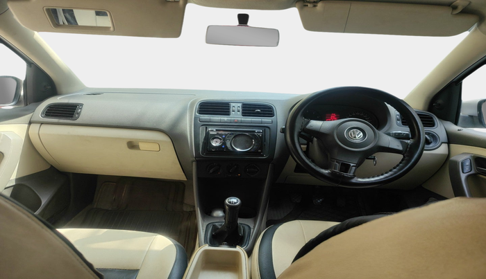 2011 Volkswagen Vento TRENDLINE 1.6, Petrol, Manual, 76,300 km, interior