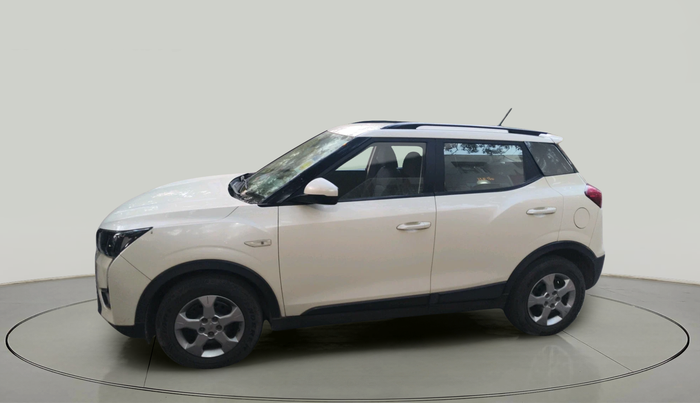 2019 Mahindra XUV300 W6 1.2 PETROL, Petrol, Manual, 24,759 km, exterior