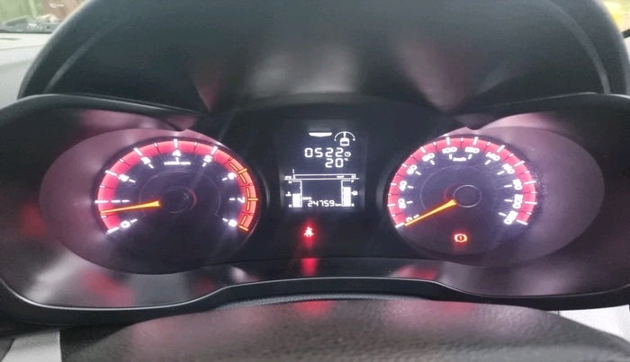 2019 Mahindra XUV300 W6 1.2 PETROL, Petrol, Manual, 24,759 km, interior