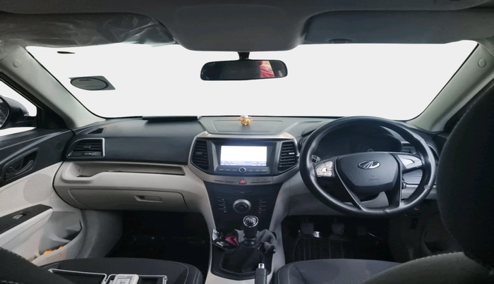 2019 Mahindra XUV300 W6 1.2 PETROL, Petrol, Manual, 24,759 km, interior