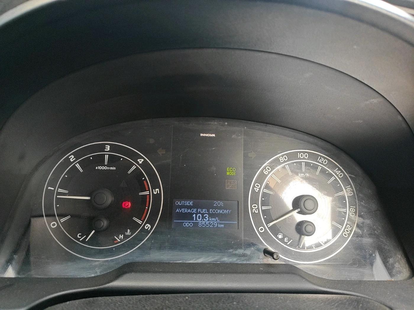 2016 Toyota Innova Crysta 2.4 G 7 STR, Diesel, Manual, 85,529 km, interior
