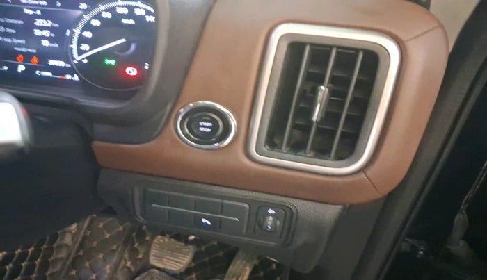 2022 Mahindra SCORPIO-N Z8 L PETROL AT 7 STR, Petrol, Automatic, 30,830 km, interior