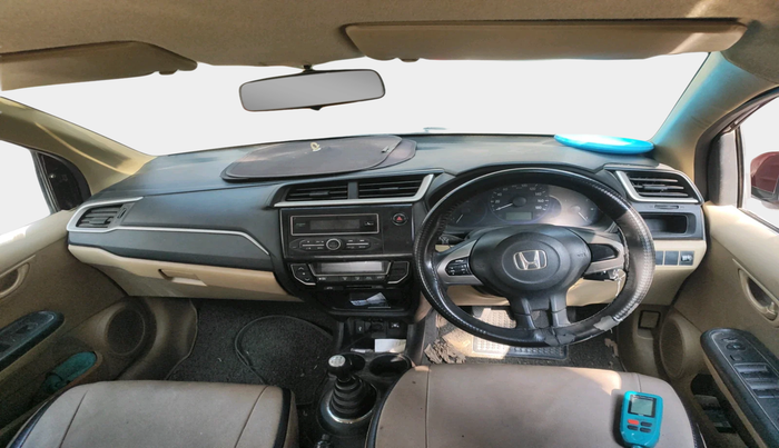 2016 Honda Amaze 1.2L I-VTEC S, Petrol, Manual, 1,16,544 km, interior