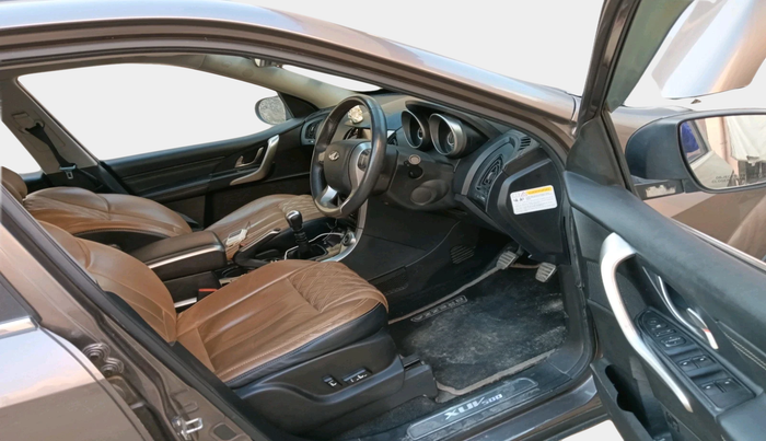 2019 Mahindra XUV500 W11, Diesel, Manual, 52,672 km, interior