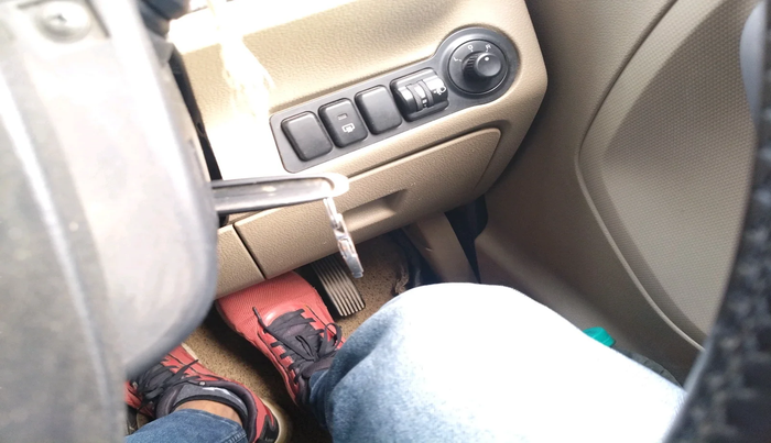 2017 Mahindra TUV300 T10 AMT, Diesel, Automatic, 1,02,262 km, interior