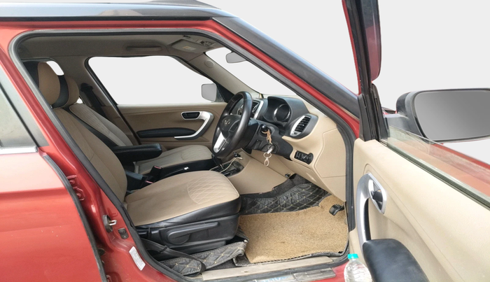 2017 Mahindra TUV300 T10 AMT, Diesel, Automatic, 1,02,262 km, interior