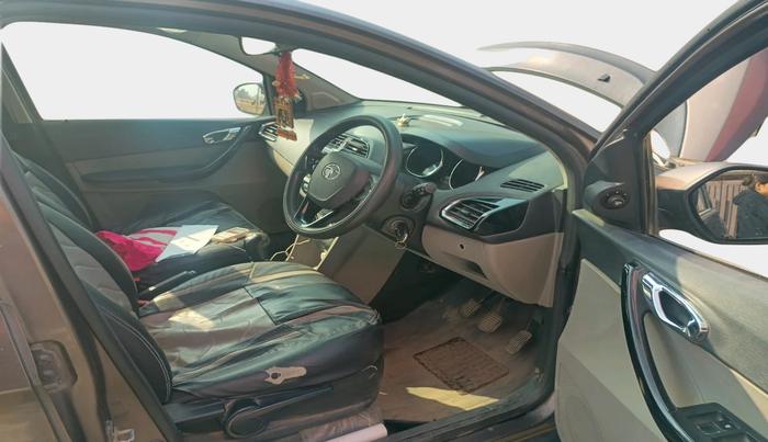 2018 Tata Tiago XZ PETROL, Petrol, Manual, 67,171 km, interior