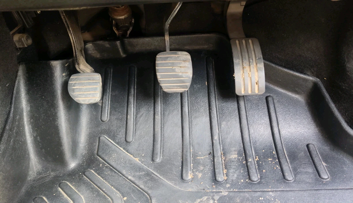 2017 Nissan Terrano XV D THP PREMIUM 110 PS, Diesel, Manual, 99,314 km, interior