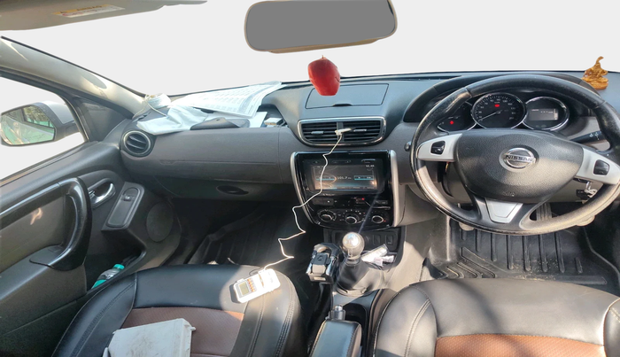 2017 Nissan Terrano XV D THP PREMIUM 110 PS, Diesel, Manual, 99,314 km, interior