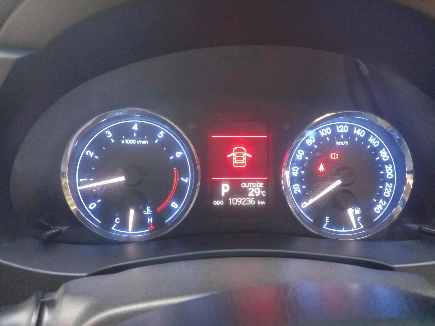 2015 Toyota Corolla Altis VL CVT PETROL, Petrol, Automatic, 1,09,236 km, interior