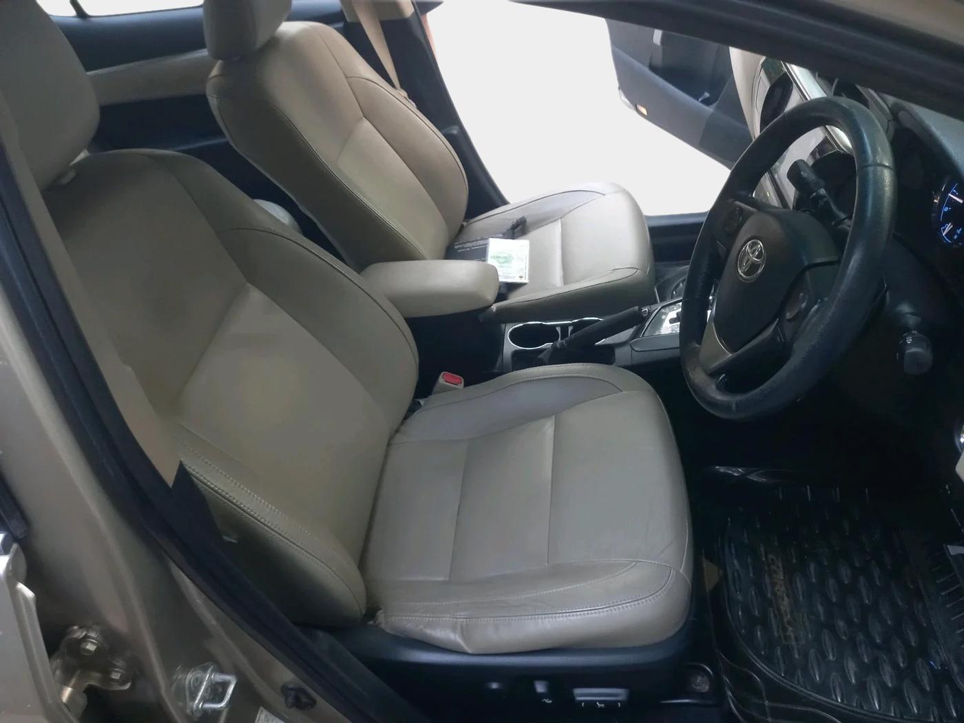 2015 Toyota Corolla Altis VL CVT PETROL, Petrol, Automatic, 1,09,236 km, interior
