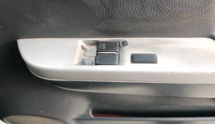 2011 Maruti Wagon R 1.0 LXI CNG, Petrol, Manual, 1,03,737 km, interior