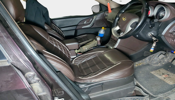 2014 Mahindra XUV500 W8, Diesel, Manual, 1,93,762 km, interior