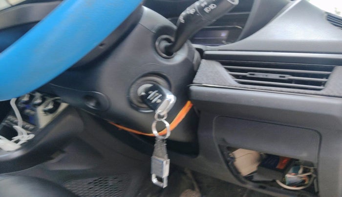 2023 Tata NEXON SMART 1.2 PETROL, Petrol, Manual, 14,694 km, interior