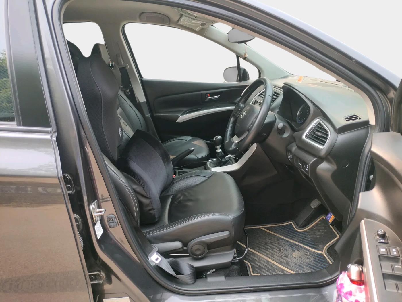 2016 Maruti S Cross ALPHA 1.6, Diesel, Manual, 48,156 km, interior