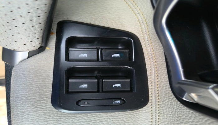 2021 Tata Safari XT PLUS, Diesel, Manual, 60,671 km, interior