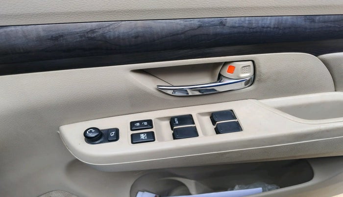2022 Maruti Ertiga ZXI (O) CNG, Petrol, Manual, 26,509 km, interior