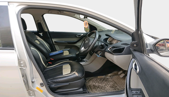 2017 Tata Tiago XZ PETROL, Petrol, Manual, 56,320 km, interior