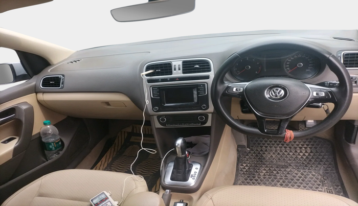 2017 Volkswagen Vento HIGHLINE PETROL AT, Petrol, Automatic, 1,05,337 km, interior