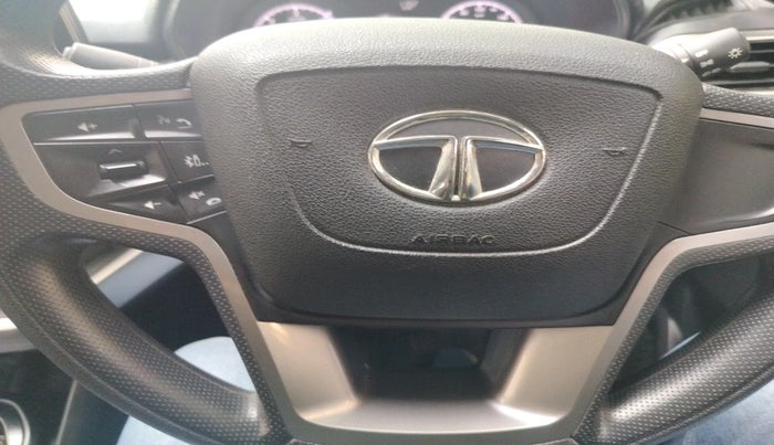 2019 Tata Harrier XM 2.0L KRYOTEC, Diesel, Manual, 45,771 km, interior