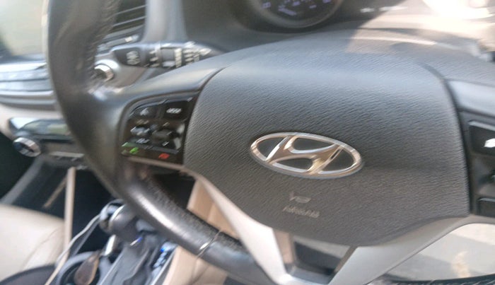 2016 Hyundai Tucson GLS 2WD AT DIESEL, Diesel, Automatic, 95,700 km, interior