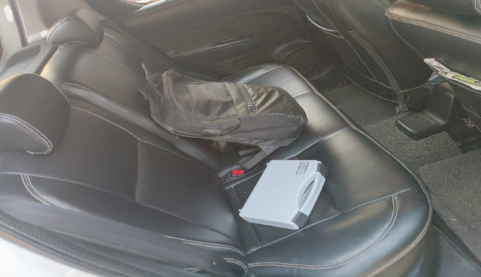 2016 Maruti Swift VDI, Diesel, Manual, 1,39,566 km, interior