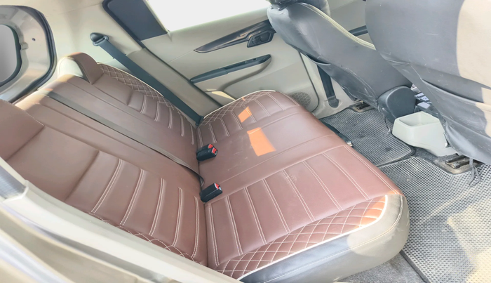 2016 Mahindra Kuv100 K4 5 STR, Petrol, Manual, 1,13,801 km, interior