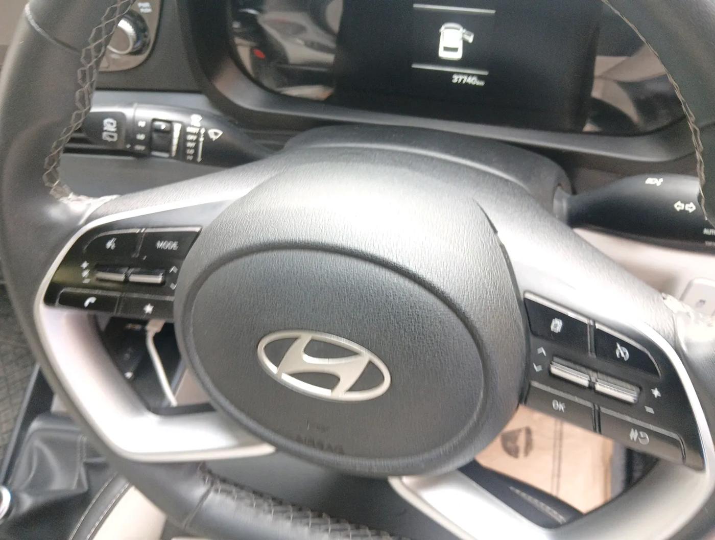 2024 Hyundai NEW I20 ASTA 1.2 MT, Petrol, Manual, 37,740 km, interior