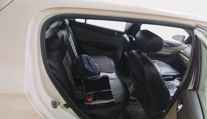 2010 Hyundai i20 MAGNA (O) 1.2, Petrol, Manual, 1,49,927 km, interior