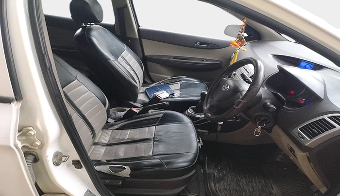 2010 Hyundai i20 MAGNA (O) 1.2, Petrol, Manual, 1,49,927 km, interior