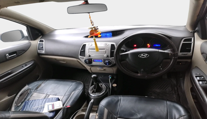 2010 Hyundai i20 MAGNA (O) 1.2, Petrol, Manual, 1,49,927 km, interior