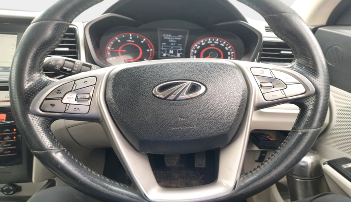 2020 Mahindra XUV300 W8 1.5 DIESEL, Diesel, Manual, 71,395 km, interior