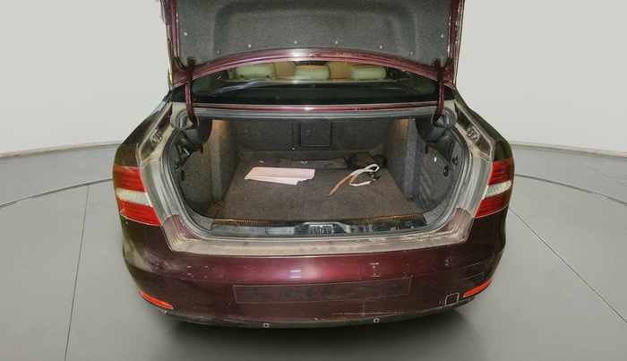 2014 Skoda Superb ELEGANCE 1.8 TSI AT, Petrol, Automatic, 92,027 km, exterior