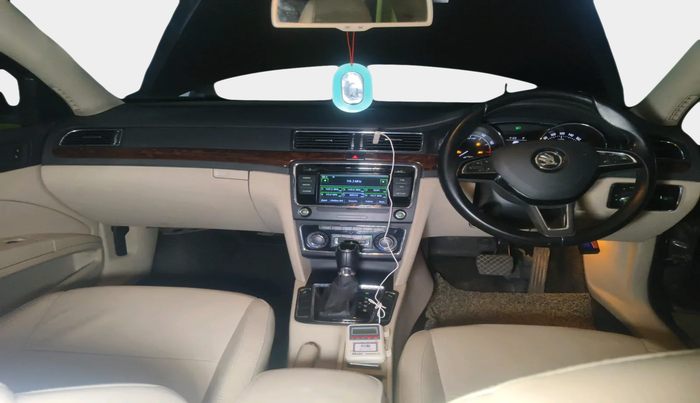 2014 Skoda Superb ELEGANCE 1.8 TSI AT, Petrol, Automatic, 92,027 km, interior