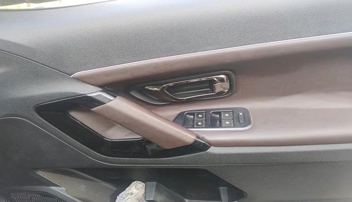 2022 Tata Harrier XT PLUS 2.0L KRYOTEC, Diesel, Manual, 32,367 km, interior